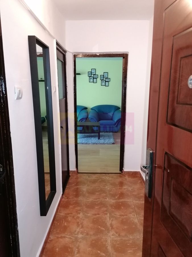 Garsoniera , Virtutii, Militari