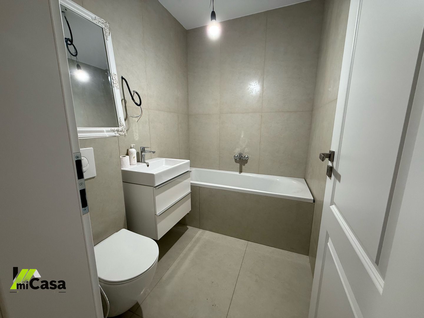 3 camere, Flamingo Luxury 2 - imaginea 2