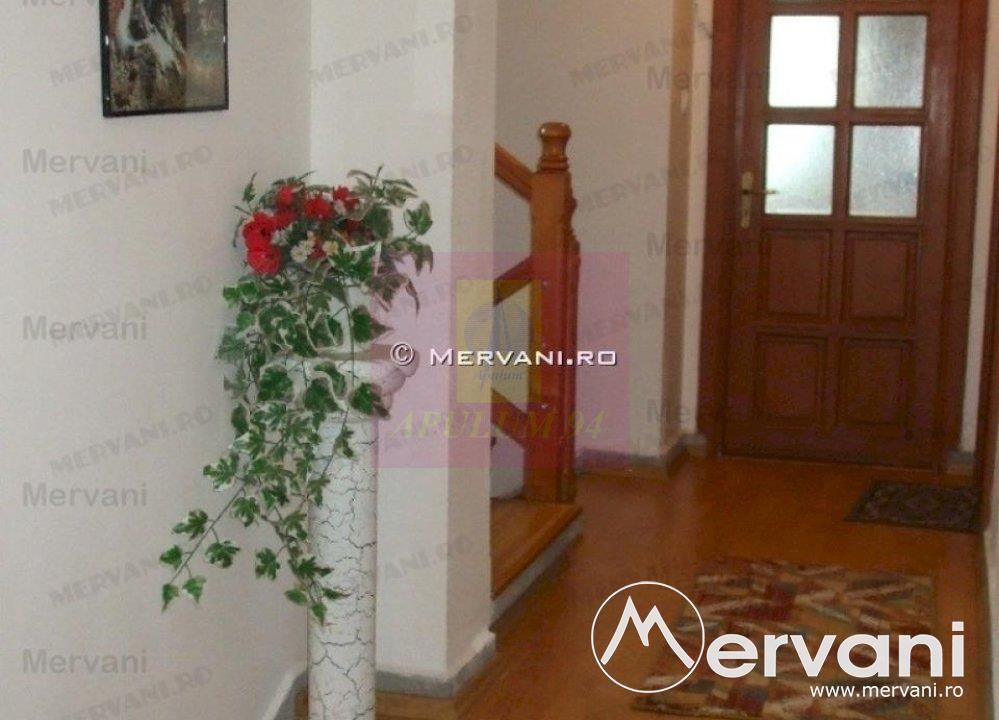 Vila de vanzare in Busteni - Zona Centrala - imaginea 26