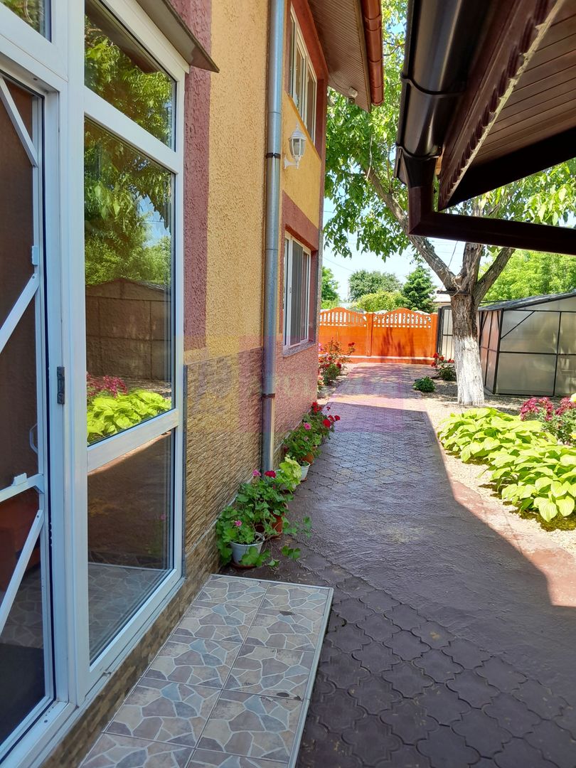 Movilita  (IL) - de vanzare casa 5 cam p+1