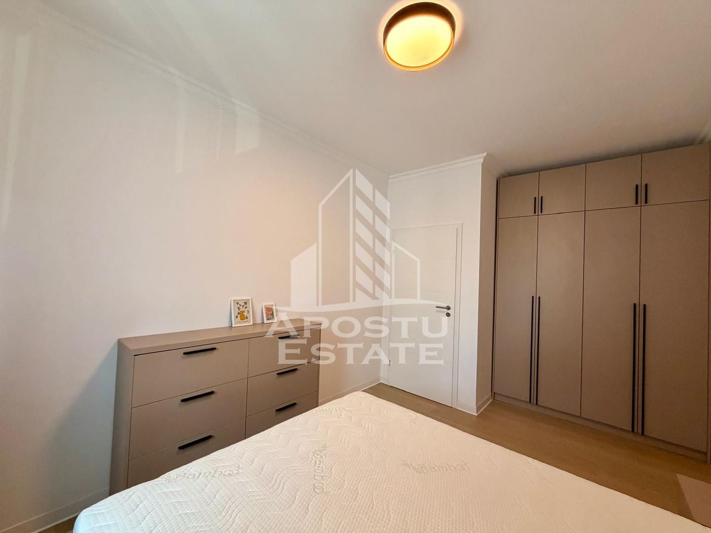Apartament cu 2 camere de vanzare, etaj intermediar, Giroc - imaginea 8