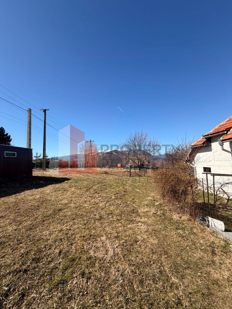 Casă tradițională cu 1800 mp teren  în Sohodol, Bran | Priveliște superba - imaginea 5