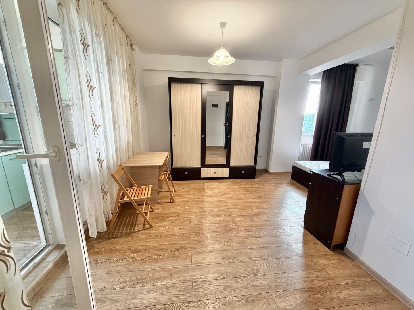 Garsonieră de vanzare în Chiajna, aproape de București - imaginea 6