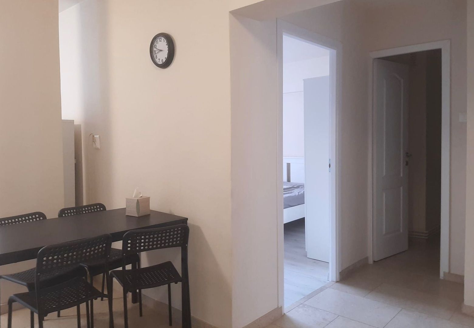 Vanzare 3 camere complet renovat zona pietonala Racadau - imaginea 10