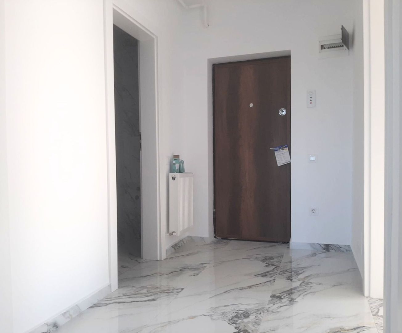 Apartament cu 3 camere situat la etajul 3 zona rezidentiala Rasnov - imaginea 20