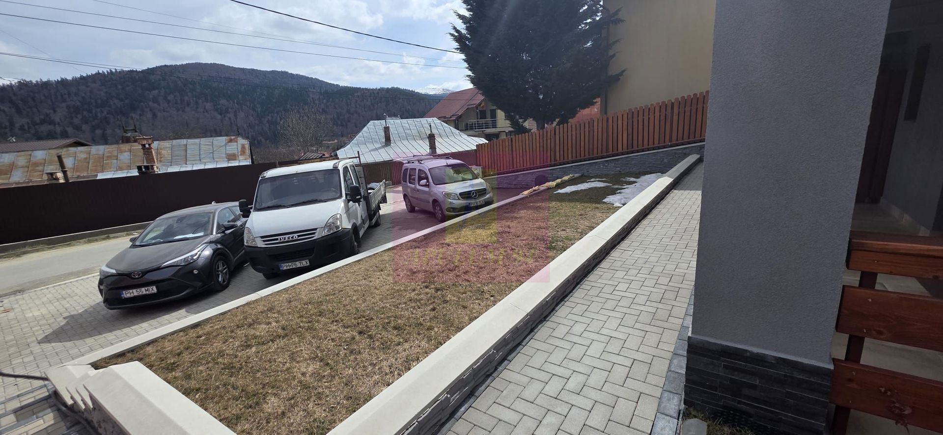 Apartament 2 camere, etaj 2, de vanzare in Busteni