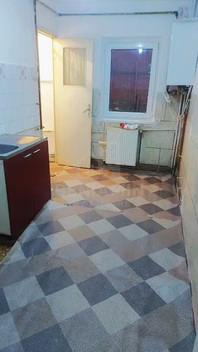 2 Camere Decomandate La Parter 56mp Centrala Termica in  Zona Astra - imaginea 2