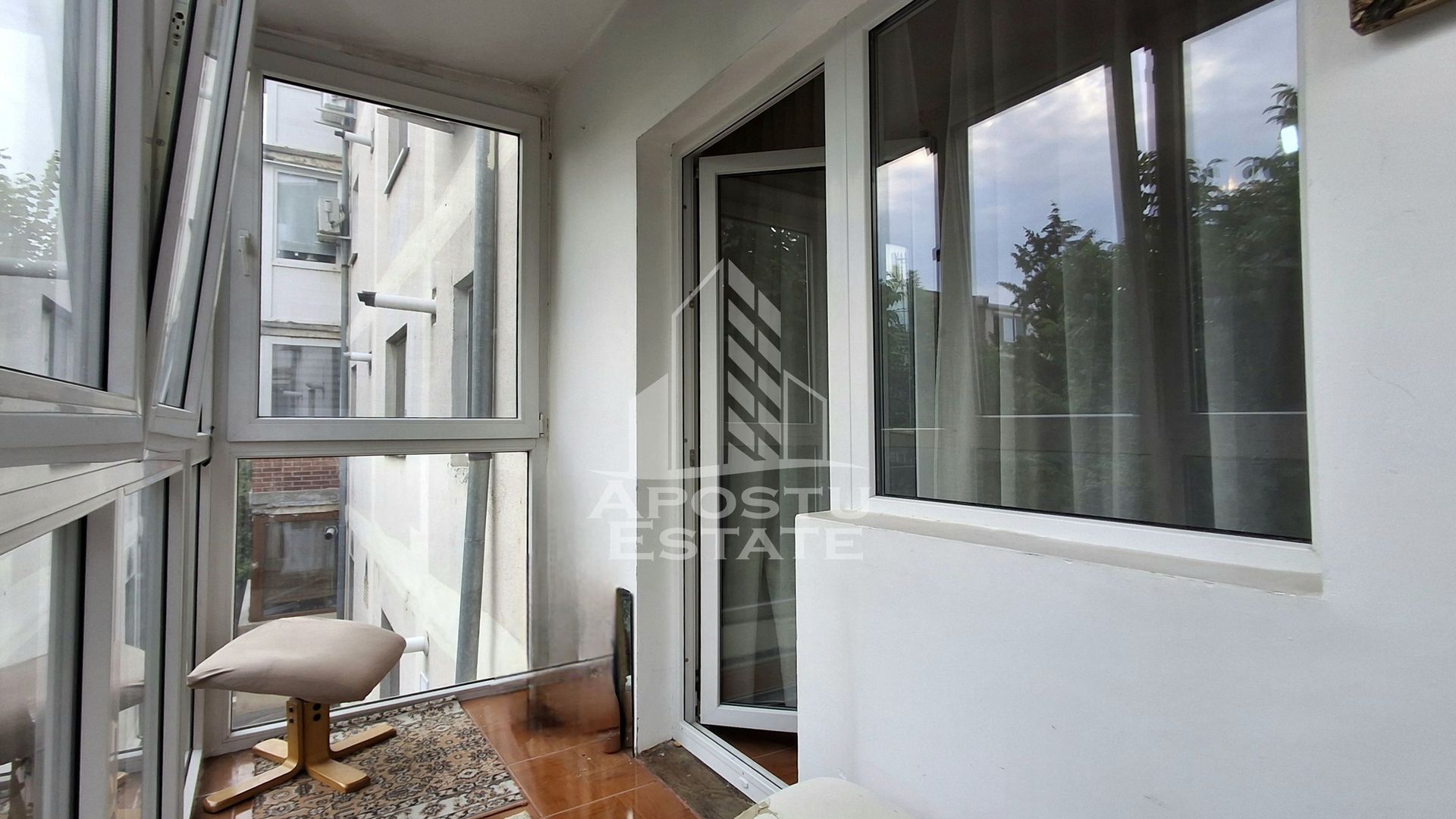 Apartament cu 2 camere in Micalaca - imaginea 8
