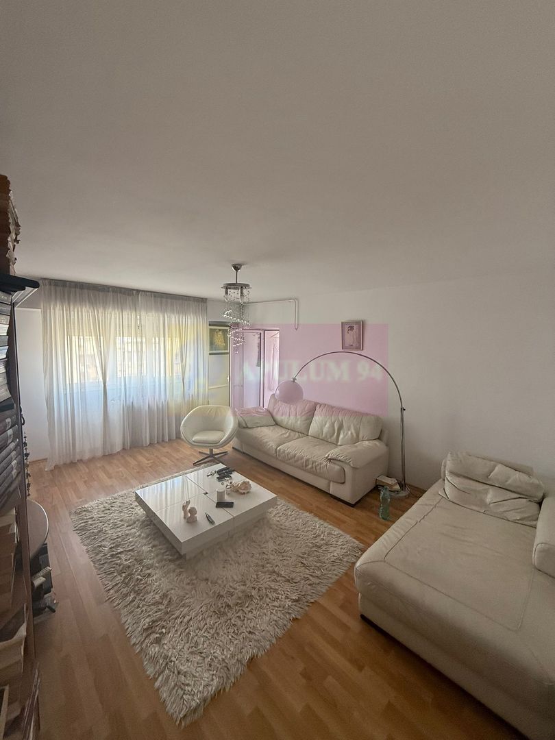 Apartament 3 camere LUX 85mp + loc parcare - Cal. Calarasilor