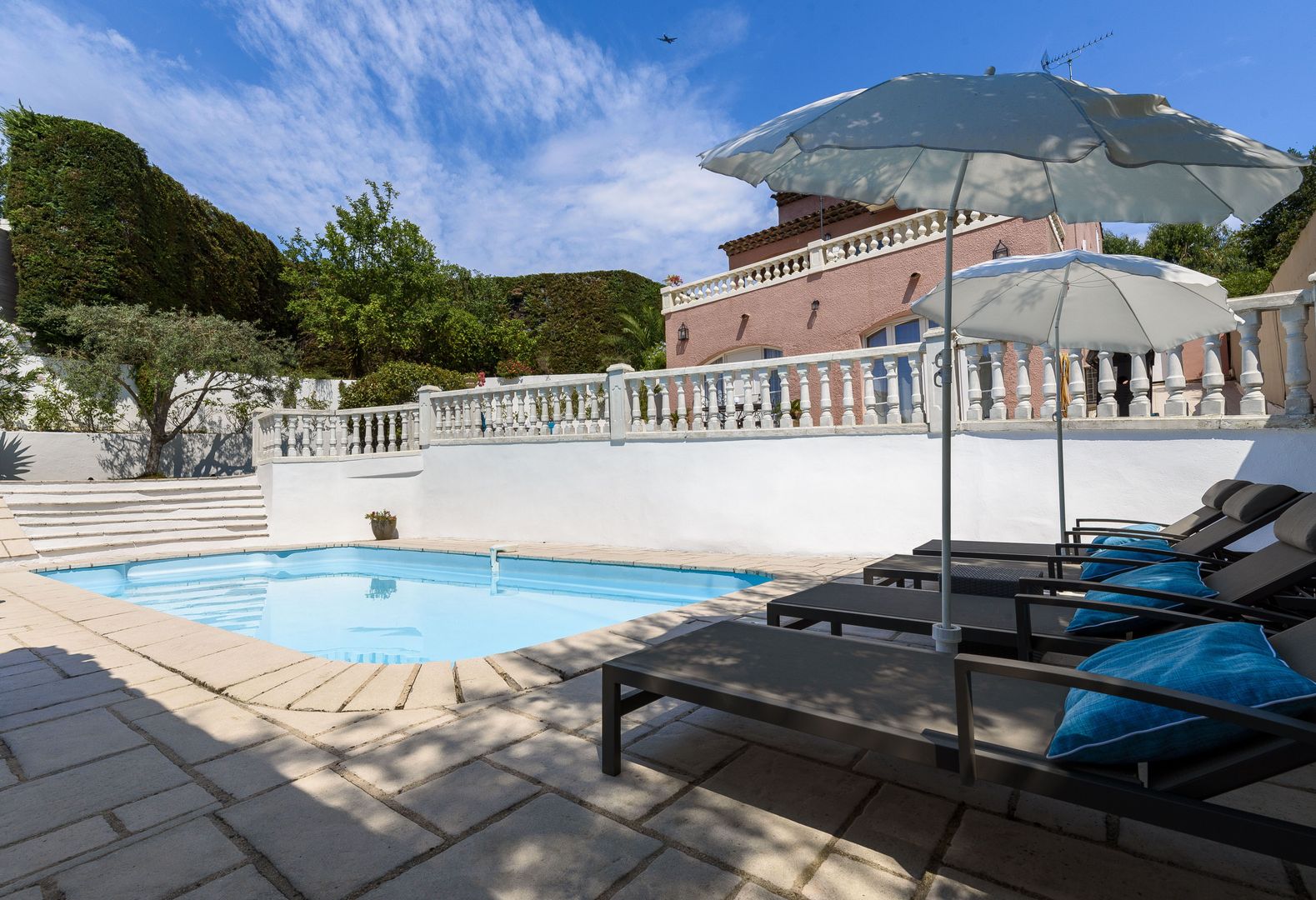 Vila fermecătoare la 10 minute de Cannes