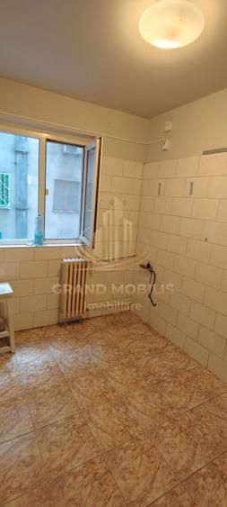 Vanzare apartament 3 camere decomandat Tineretului - imaginea 7