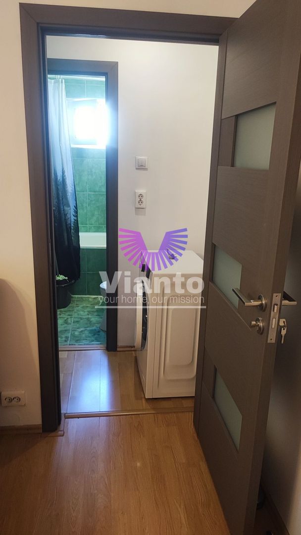 Închiriez apartament 3 camere