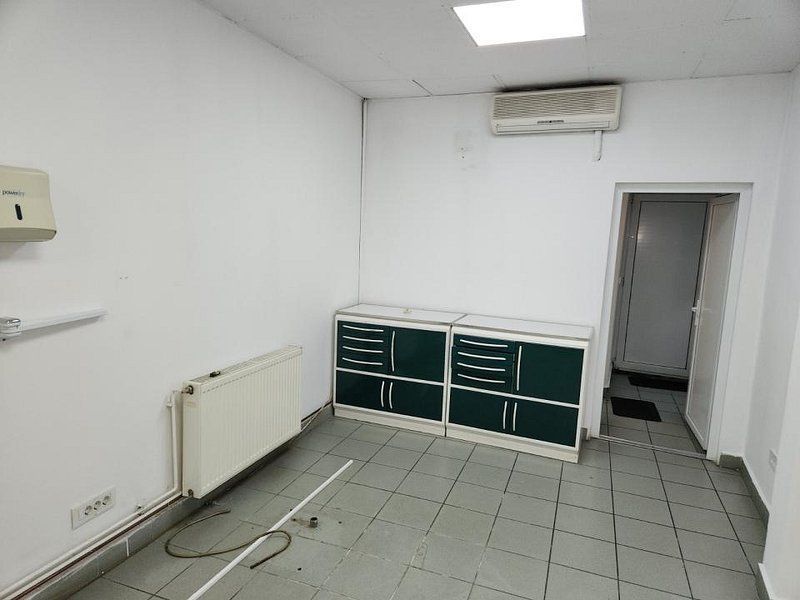 Stirbri Voda spatiu birou 82 mp - imaginea 2