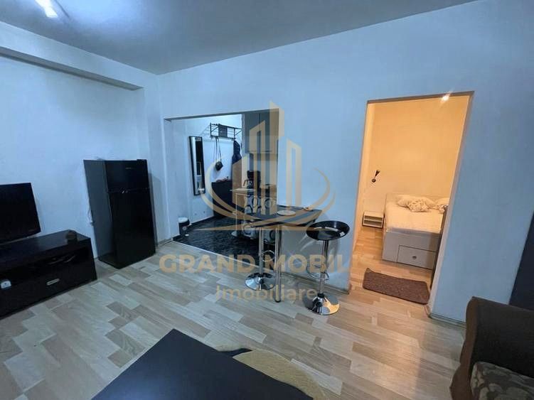 Apartament renovat cu 1 cameră transformat in 2 cam | zona MEDICINA f - imaginea 3