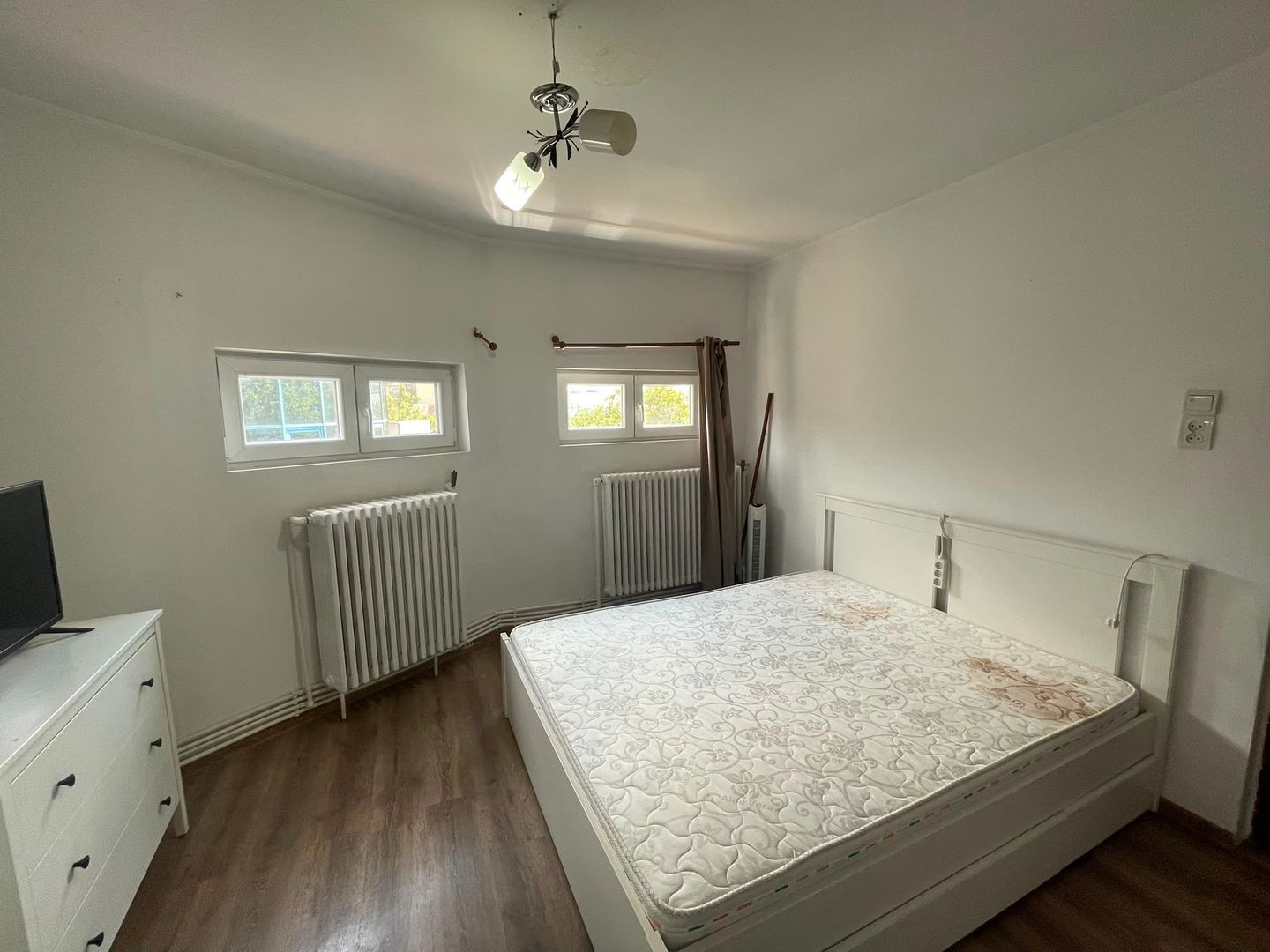 Apartament 2 camere semidecomandat, 40 mp, zona Romană/Victoriei V21