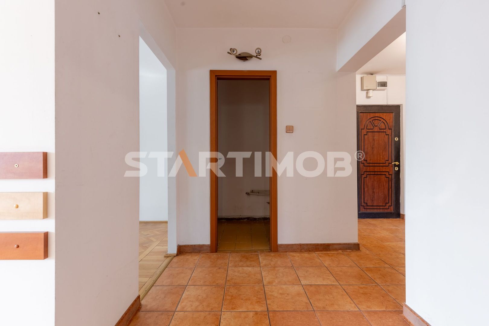 Apartament 3 camere  cu boxa si parcare
