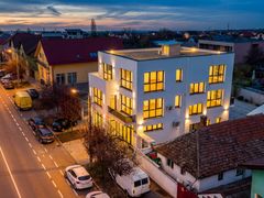 Clădire nouă P+2 cu showroom și birouri în Arad