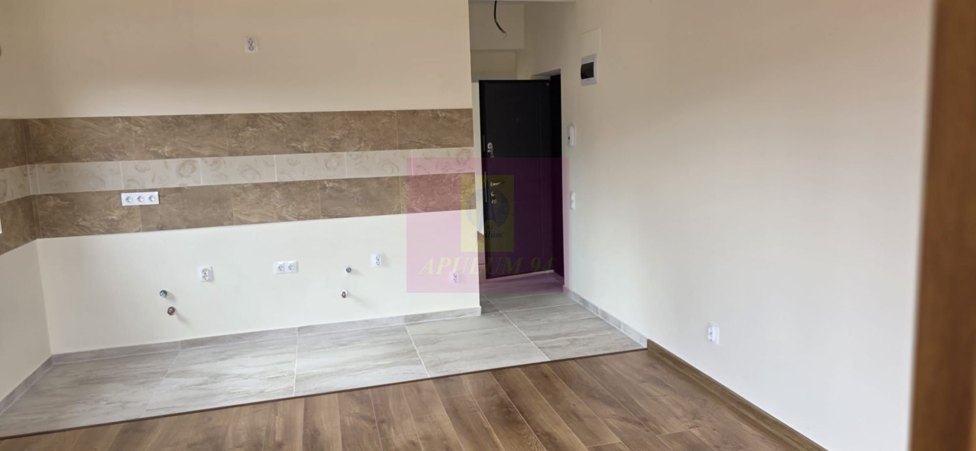 Apartament 2 camere, etaj 2, de vanzare in Busteni