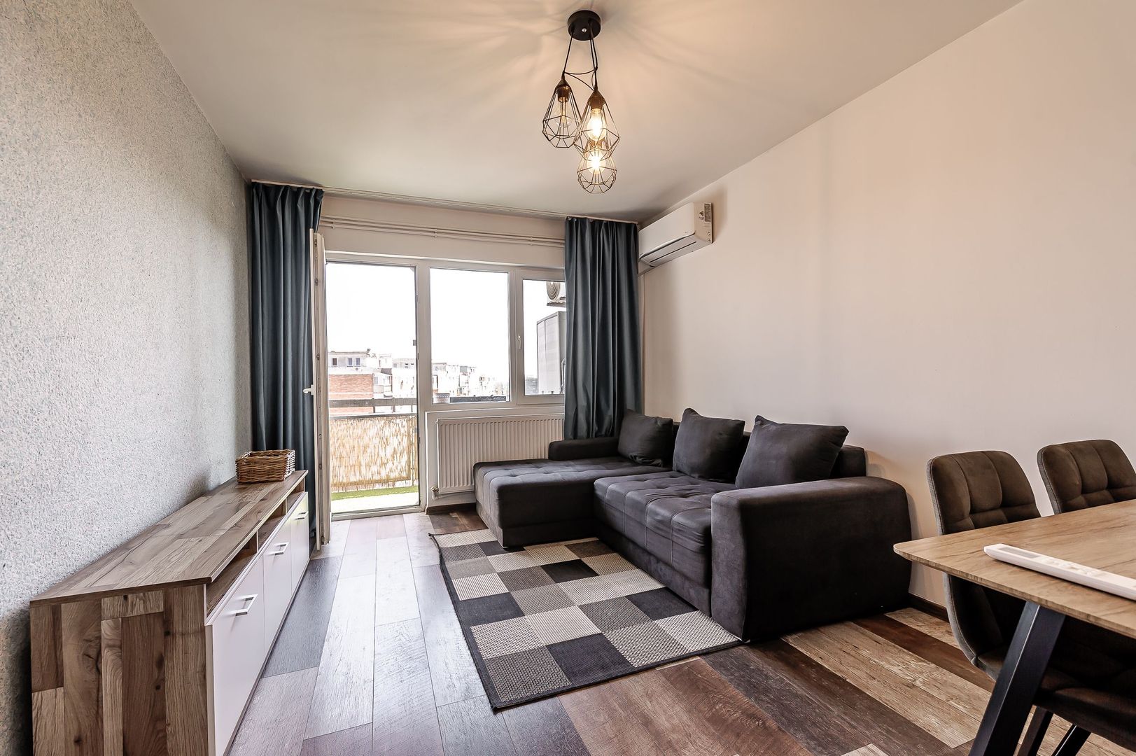 Apartament decomandat 3 camere - Vlaicu - Complet Renovat - COMISION 0