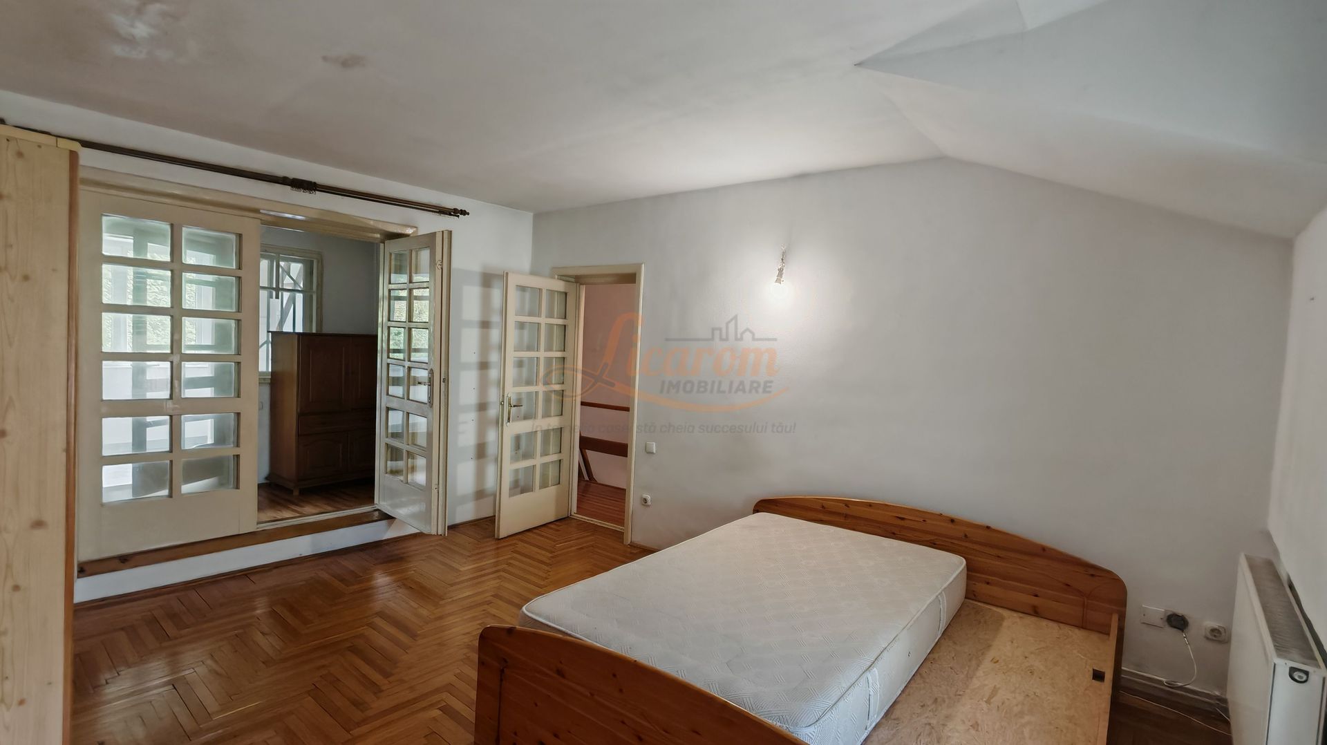 Casa PRETABILA DESTINATIE COMERCIALA,Brasovul Vechi,P+E, 3 cam - imaginea 16