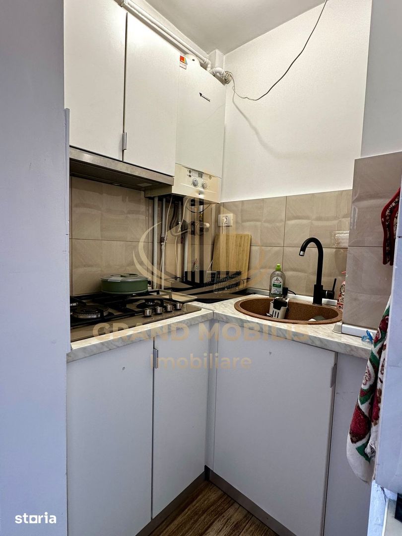 Apartament cu 4 camere si 2 bai | 84 mp | decomandat | zonă centrală - imaginea 9