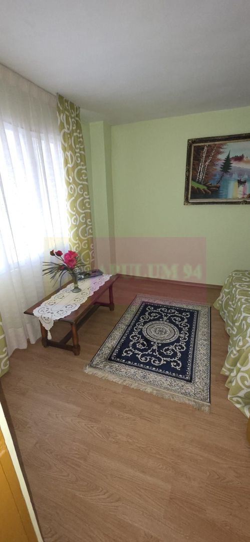 Casa de vanzare cu 3 camere in Poiana Campina