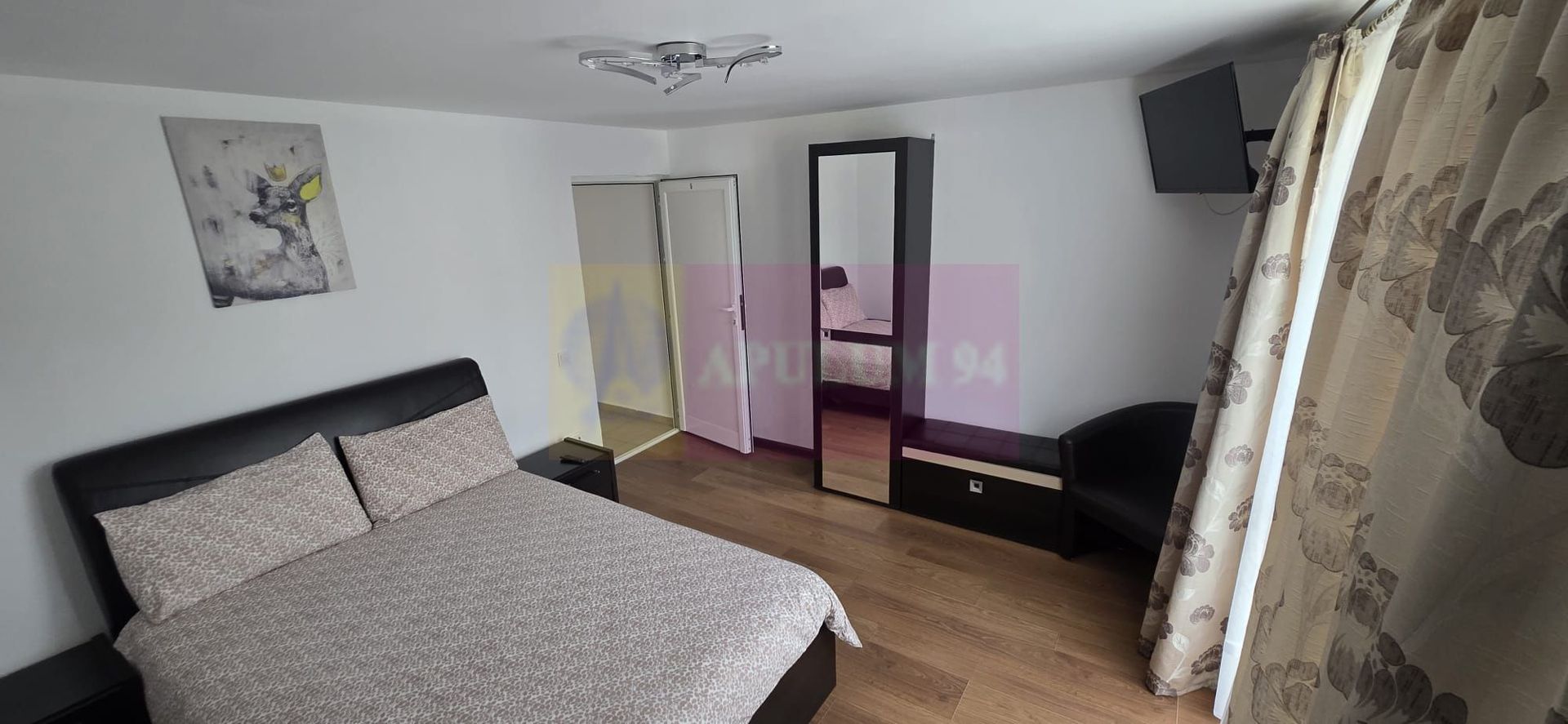 Vila de vânzare cu 8 camere și garj in Busteni