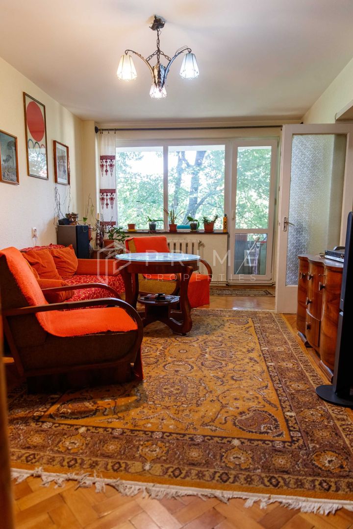 Apartament spațios cu 3 camere, decomandat – Zona 7 Noiembrie / UMFST - imaginea 3