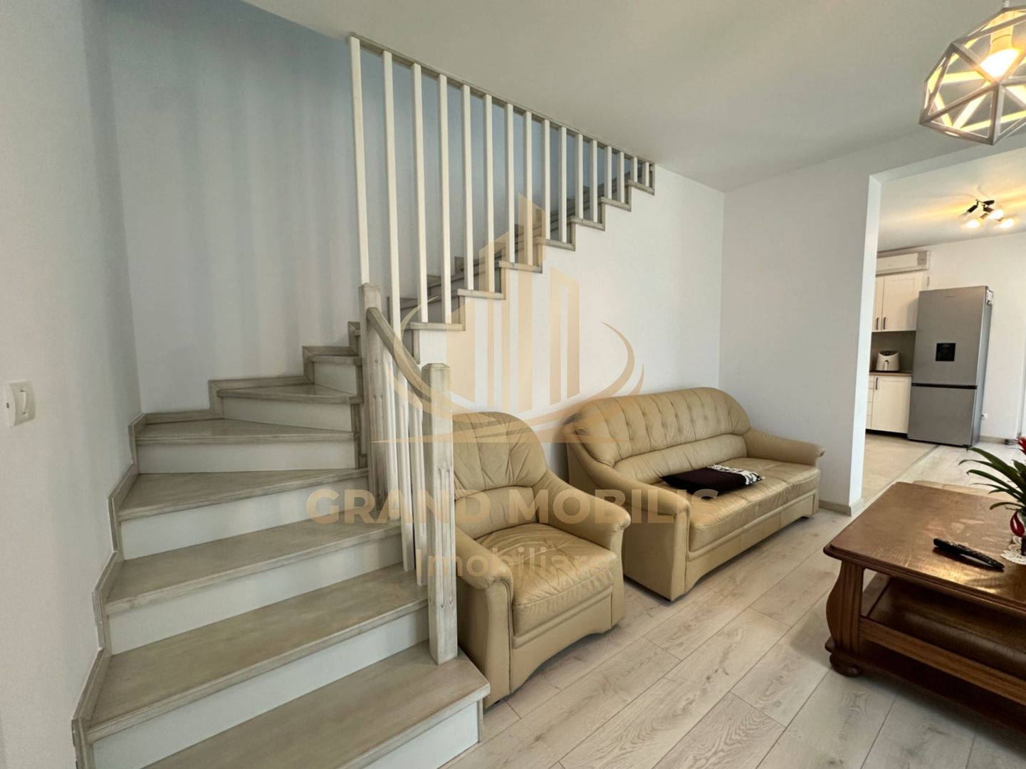 Jumatate duplex 5 camer 3 bai - imaginea 3