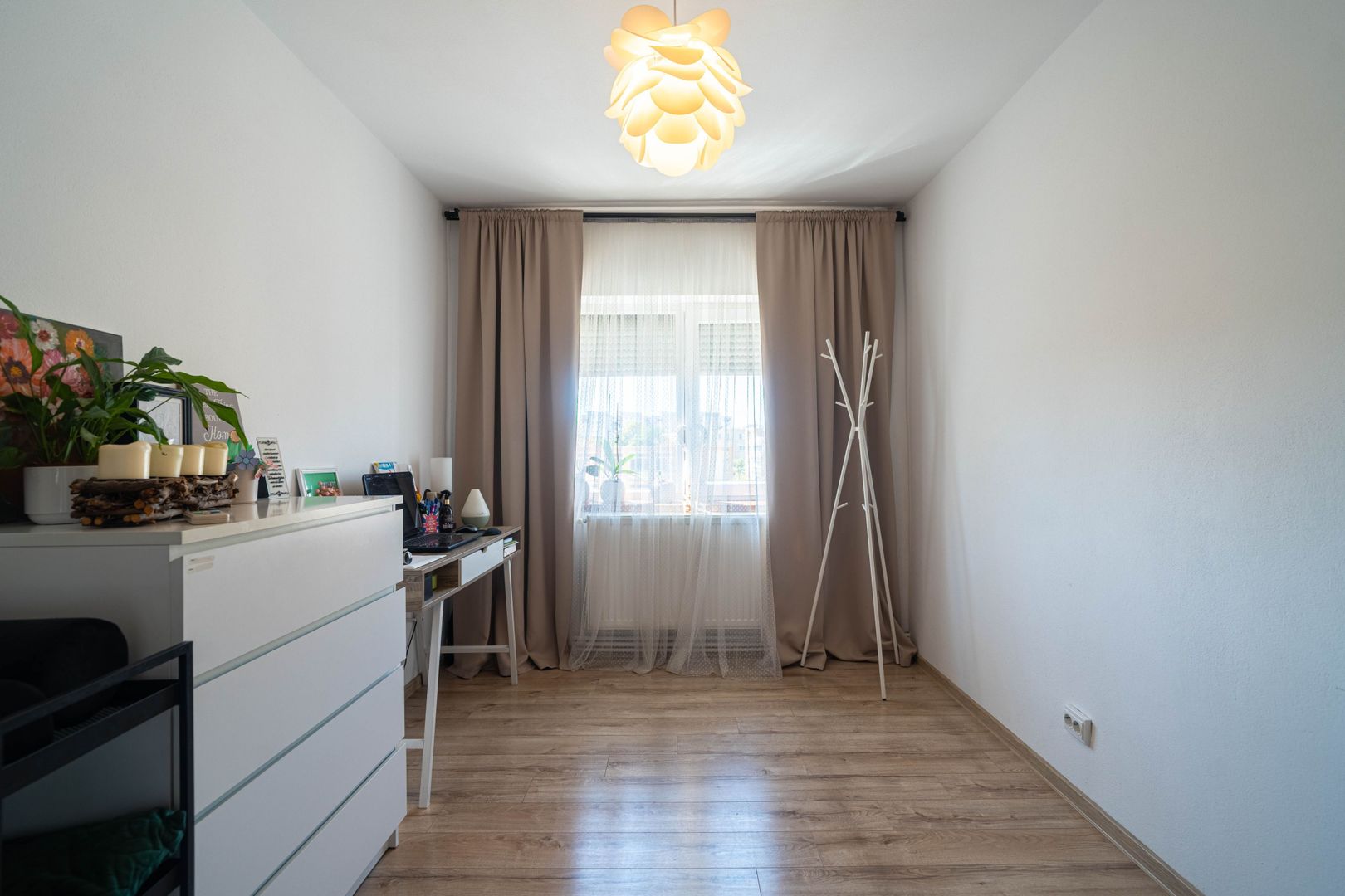 Imagine 7 - Apartament 5 camere Vlaicu – Renovat, 2 băi, centrală proprie