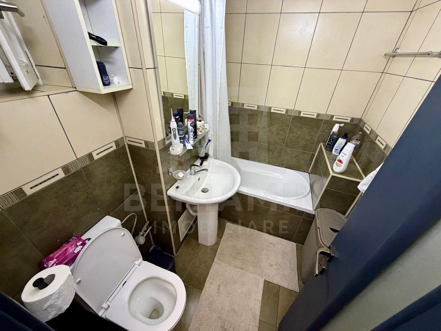 3 camere transformat in 2 - renovat 1 mai etaj 2 cu 2 bai - centrala - imaginea 11
