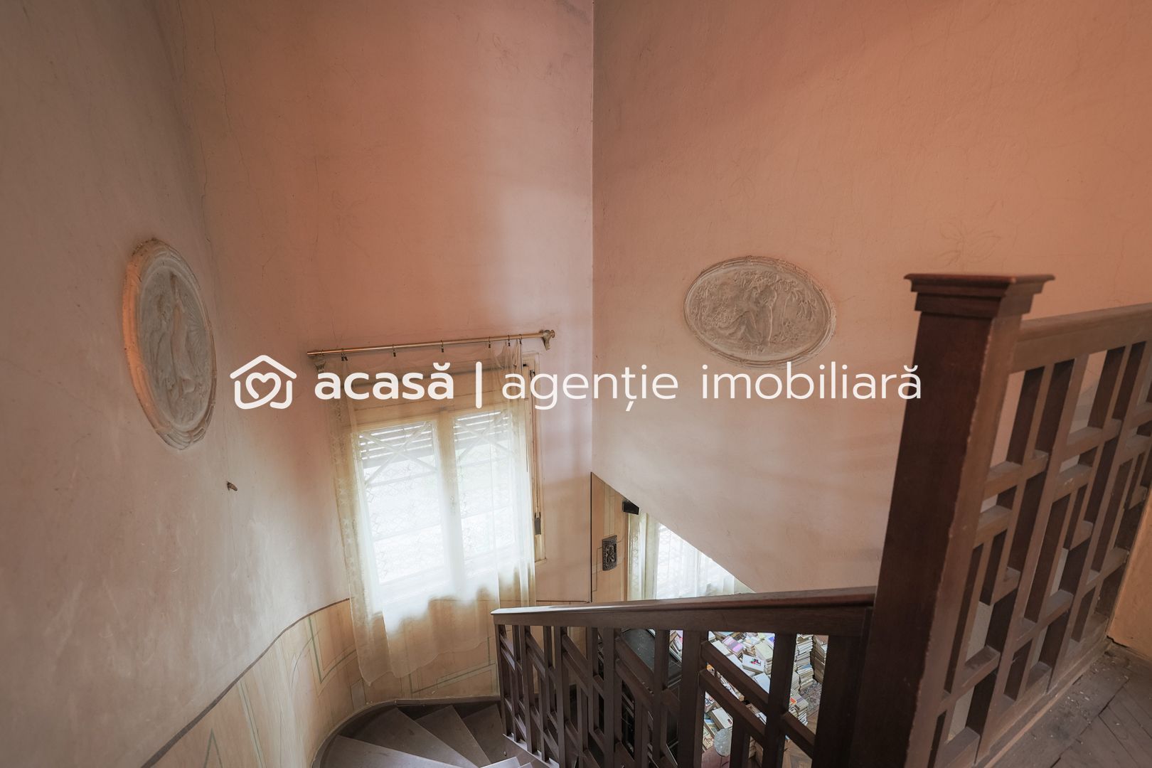 Imagine 6 - VILĂ INTERBELICĂ CU TEREN GENEROS ȘI SPAȚIU COMERCIAL . VÂRFUL CU DOR