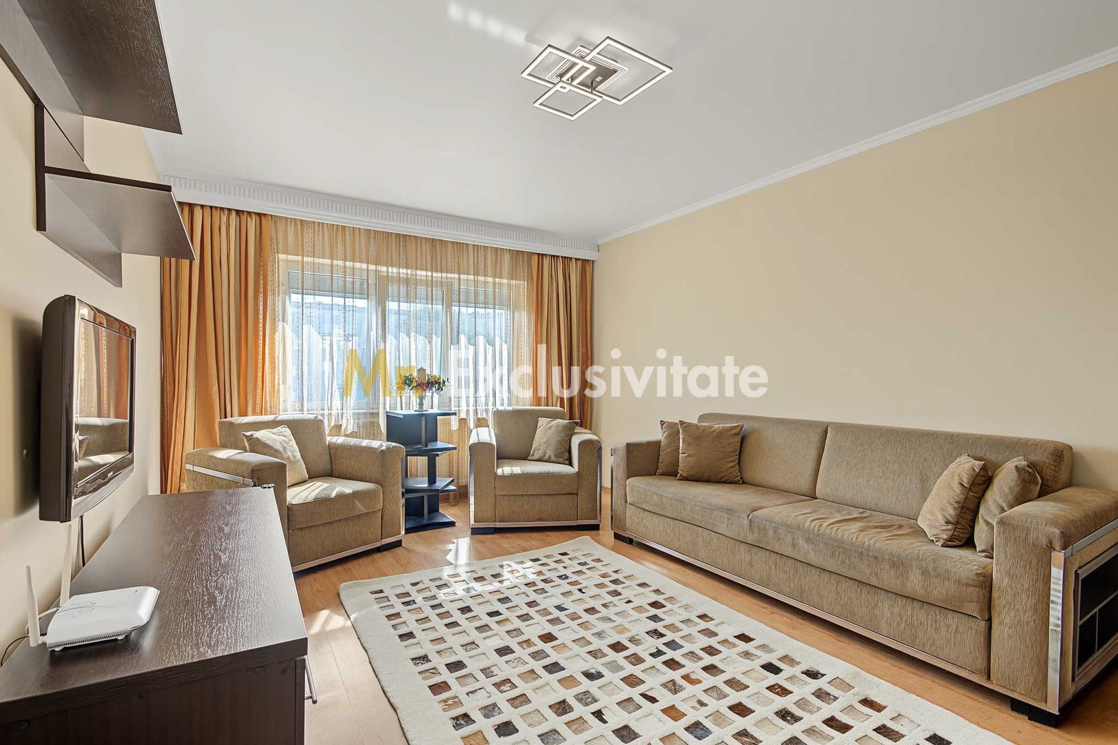 Central-Eremia, ap. 3 camere, 2 băi + boxă,proaspăt zugrăvit, et.2 - imaginea 4