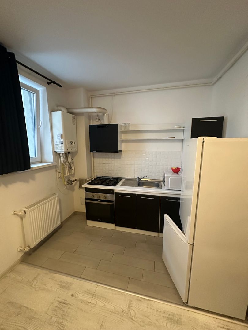 Garsoniera de inchiriat in militari residence/ demisol inalt - imaginea 10