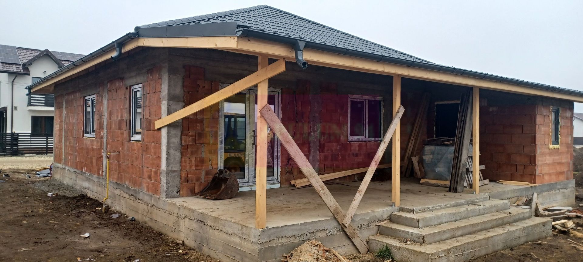 Săbăreni, casă nouă 4 camere parter, curte 480 mp