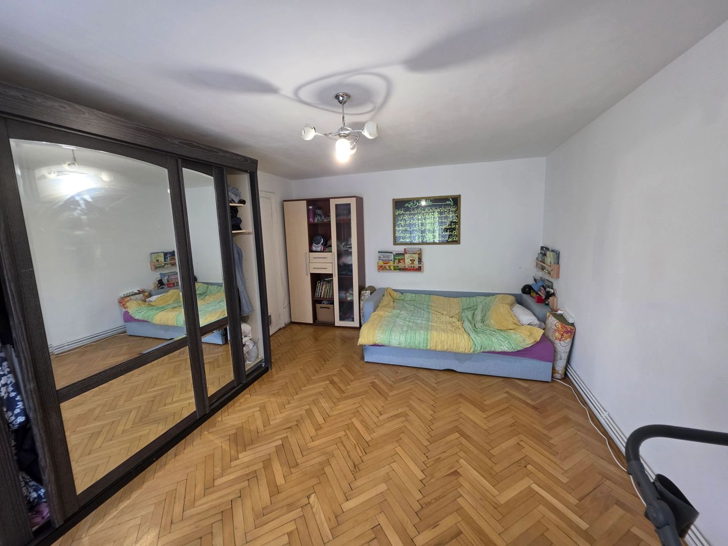 Vand apartament cu 4 camere aproape de centru - imaginea 18