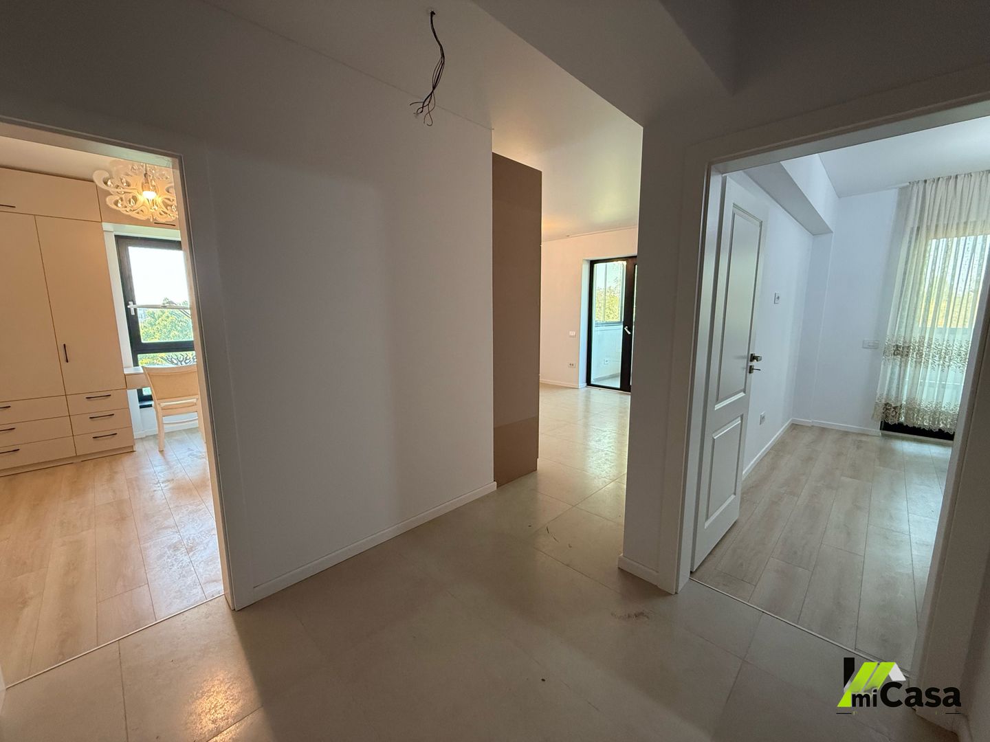 3 camere, Flamingo Luxury 2 - imaginea 4