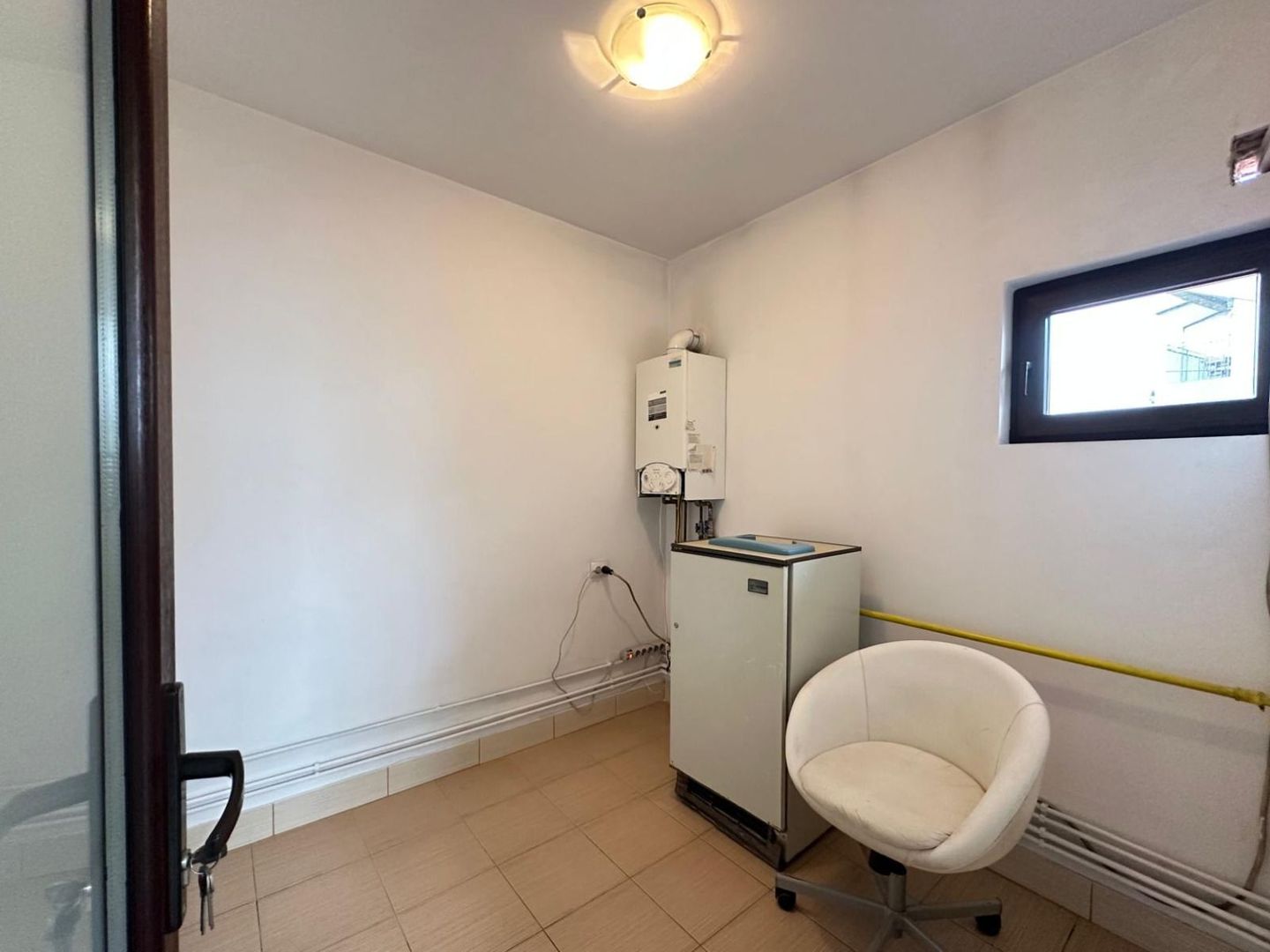 Inchiriere casă complet renovată cu 4 camere  Băneasa, Sector 1 - imaginea 19