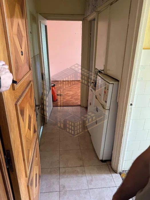 Apartament cu 2 camere, semidecomandat, zona Soarelui - imaginea 7