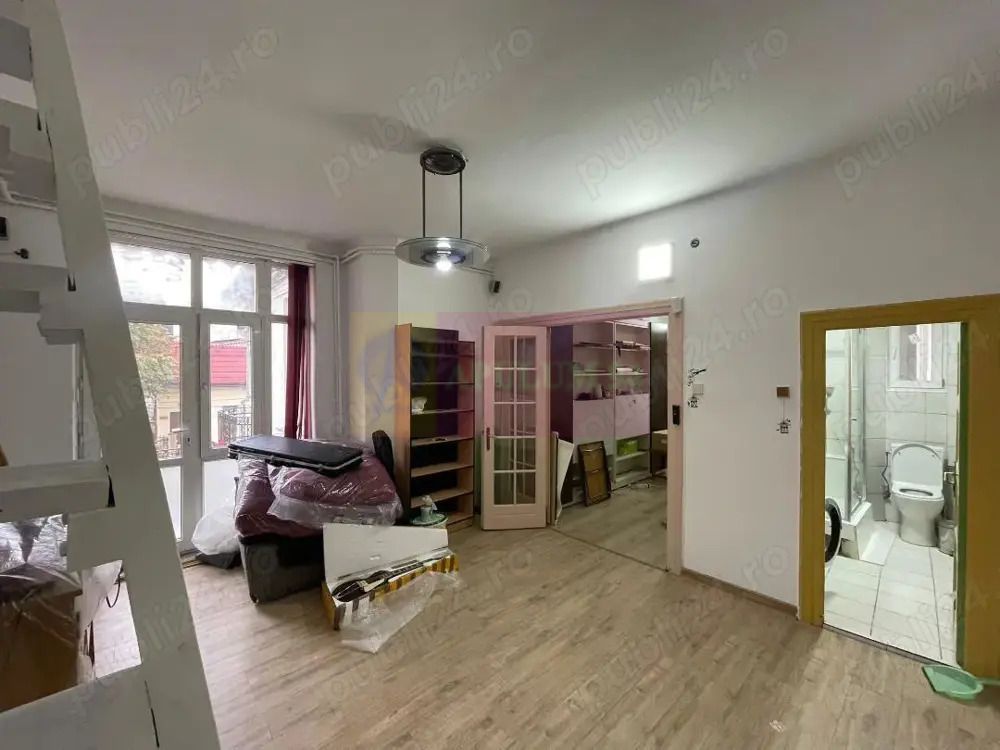 Apartament in vila Et.1+M, 90mp, zona case Mall Vitan