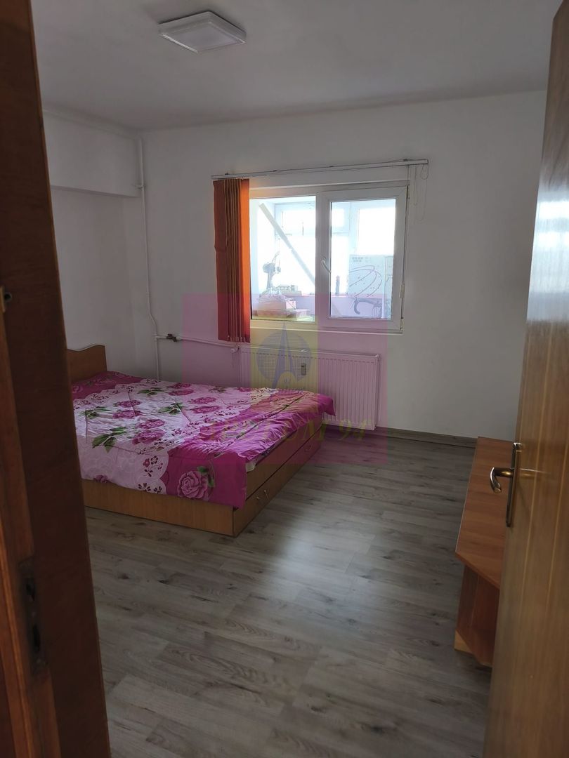 Vanzare apartament in zona Decebal- Calarasilor, metrou magistrala M2 - imaginea 3