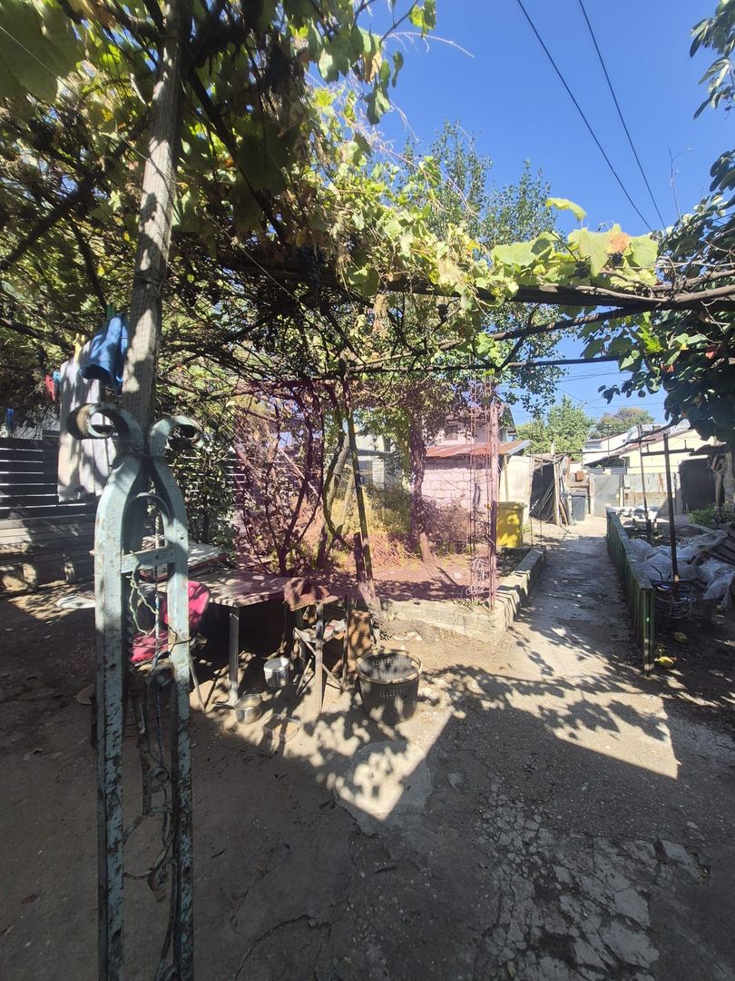 TEREN 308 MP CU CONSTRUCTIE EXISTENTA –  SECTOR 5 zona Rahova