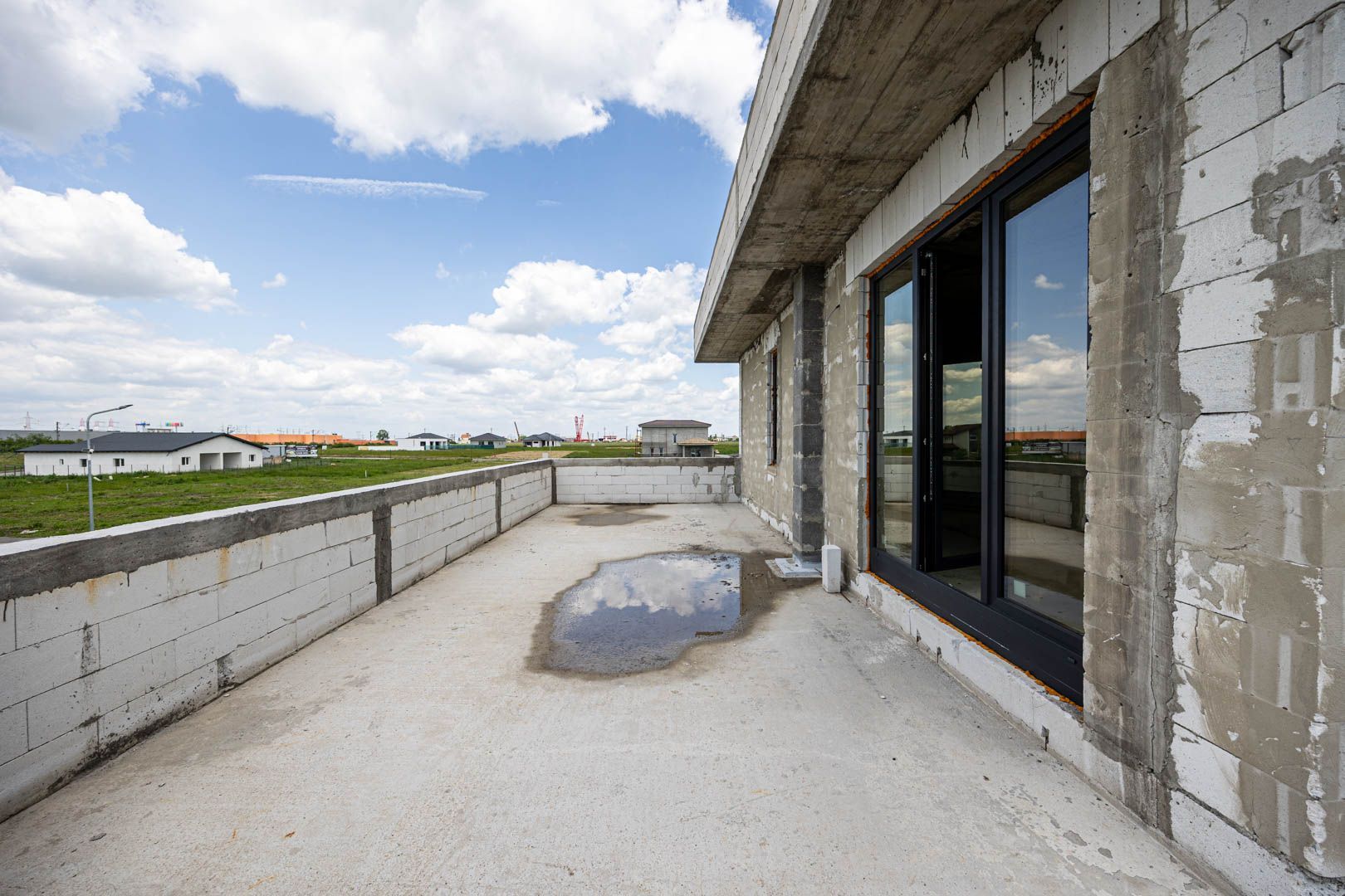 Preț  nou! Vilă spațioasă cu 6 camere – Via Carmina, Arad |