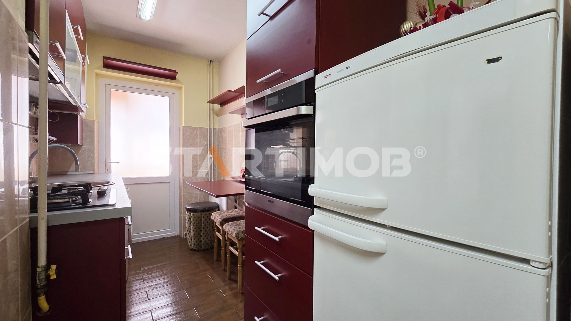 Apartament 2 camere cu parcare