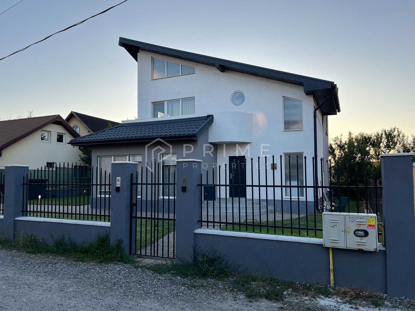 DE VÂNZARE: Casă Modernă „La Cheie” (175 mp) | 7 Noiembrie - imaginea 3