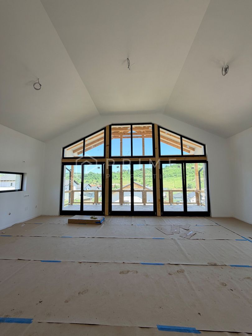 Vilă chalet modern cu perete panoramic de sticlă - Livezeni, Mureș - imaginea 5