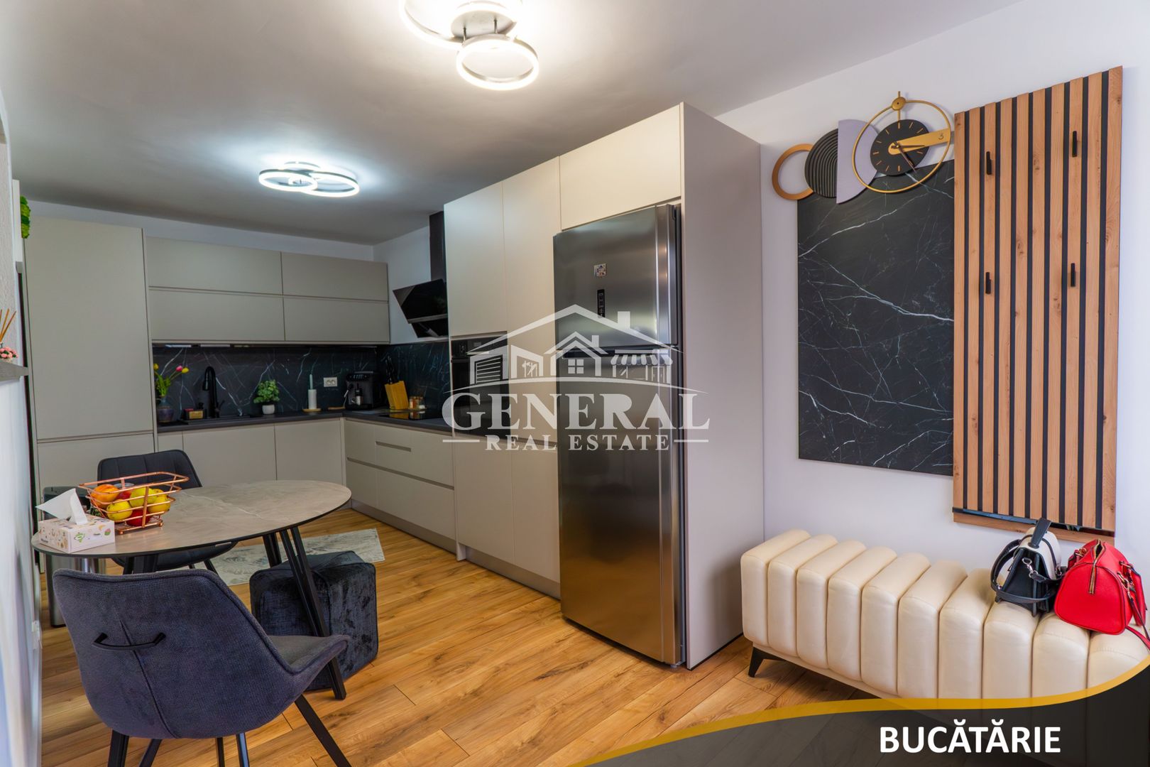 Casa de vanzare zona centrala in Baia Mare 200m2 casa si 420 teren - imaginea 6