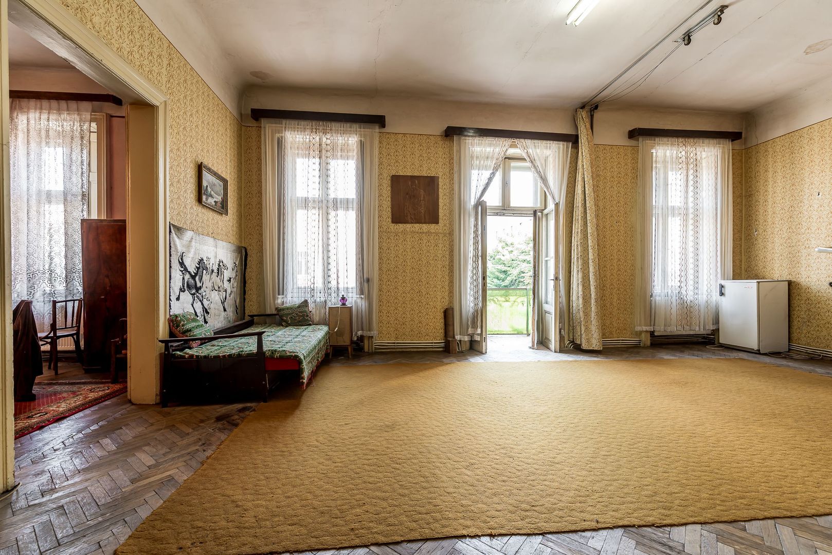 Imagine 3 - RAR pe piata Apartament cu 3 camere si balcon pe strada Horia