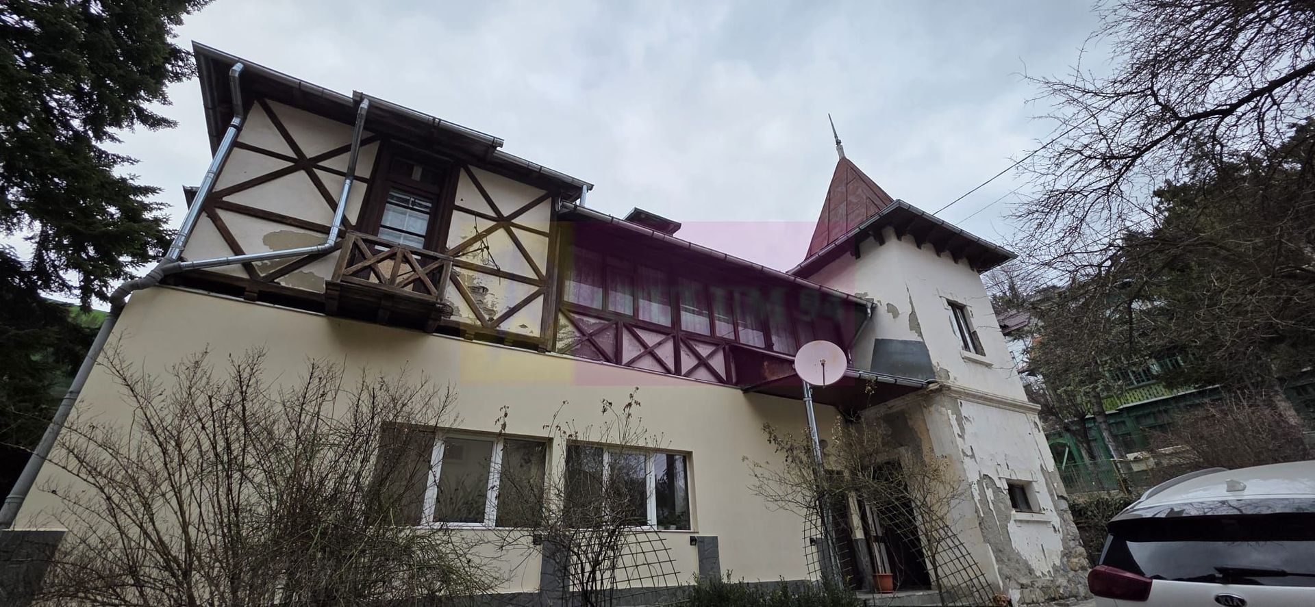 Etaj vilă istorică de vânzare în Sinaia – Zona Furnica