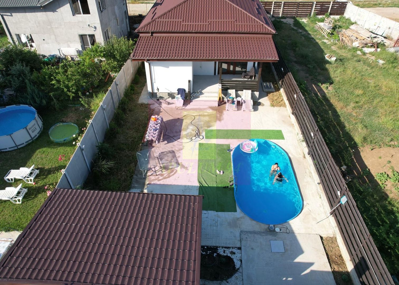 Casă nouă Săbăreni, terasă, piscină, foișor, barbeque, curte 440 mp